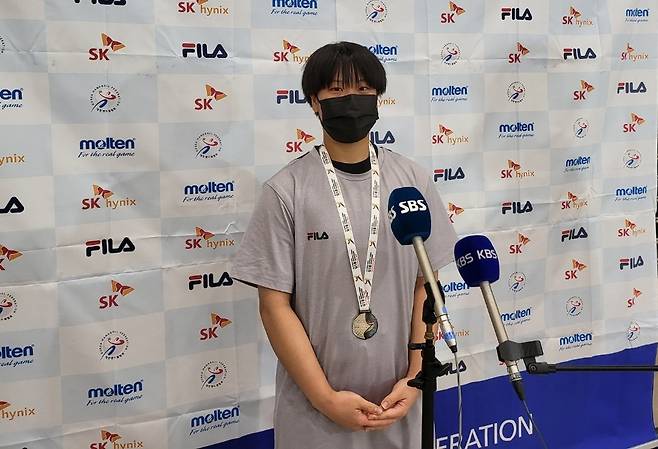 귀국 후 인터뷰하는 김민서 [촬영= 김동찬]