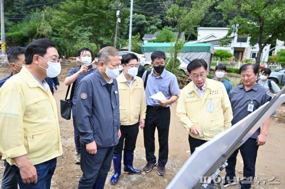 이상민 행안부 장관 14일 양평군 수해현장 점검. 사진제공=양평군