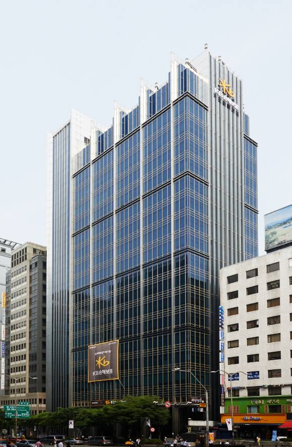 KB손해보험 자회사인 KB헬스케어가 내년 상반기 고객 대상으로 서비스를 선보이기 위한 플랫폼 고도화 등에 나선다. 사진은 KB손해보험 본사 사옥. [사진=KB손해보험]