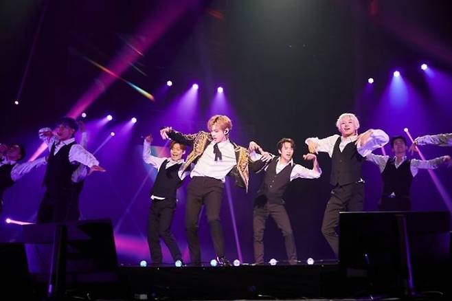 강다니엘. 커넥트엔터테인먼트