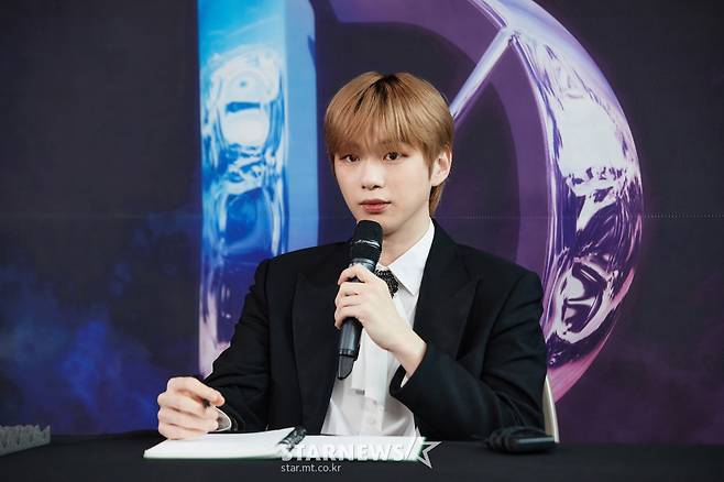 강다니엘 '진지한 눈빛'[★포토]