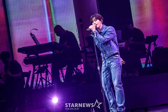 팬들 만난 2PM 이준호[★포토]