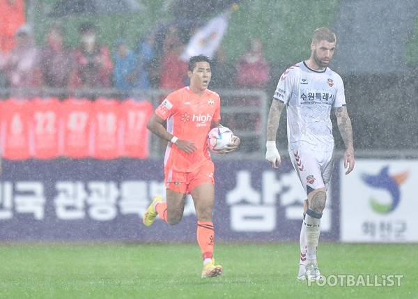 이정협(강원FC). 서형권 기자