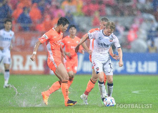 니실라(수원FC). 서형권 기자