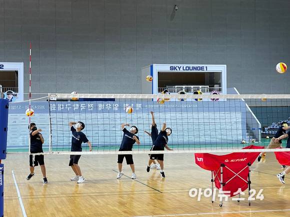 대한항공 유소년 배구클럽 수업 모습. [사진=송대성 기자]