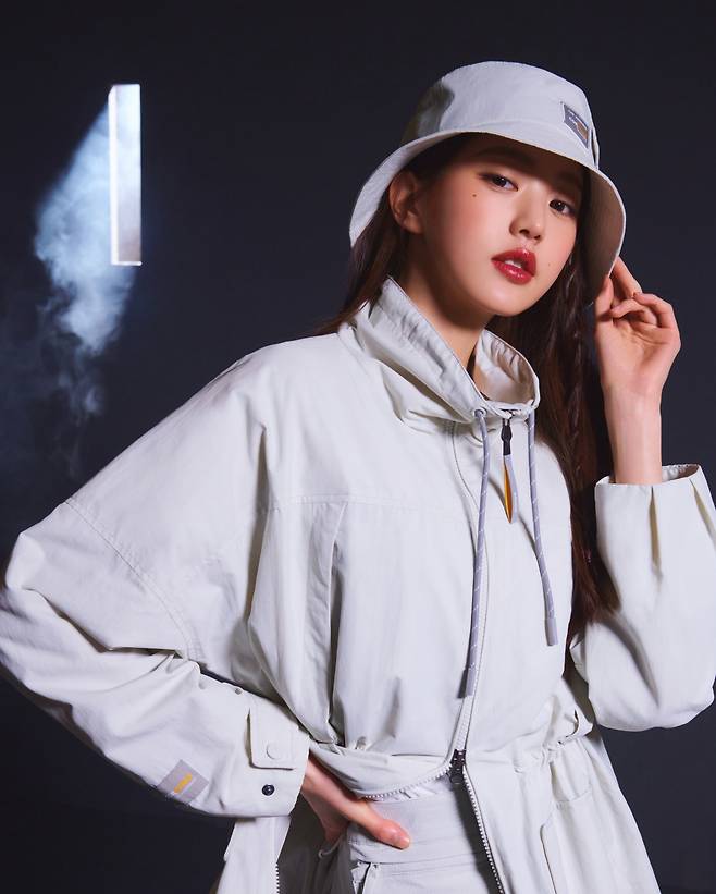 장원영 아웃도어 화보가 공개됐다.사진=아이더 제공