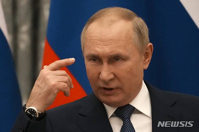 [모스크바=AP/뉴시스]블라디미르 푸틴 러시아 대통령의 모습. (사진=뉴시스DB). 2022.02.08.