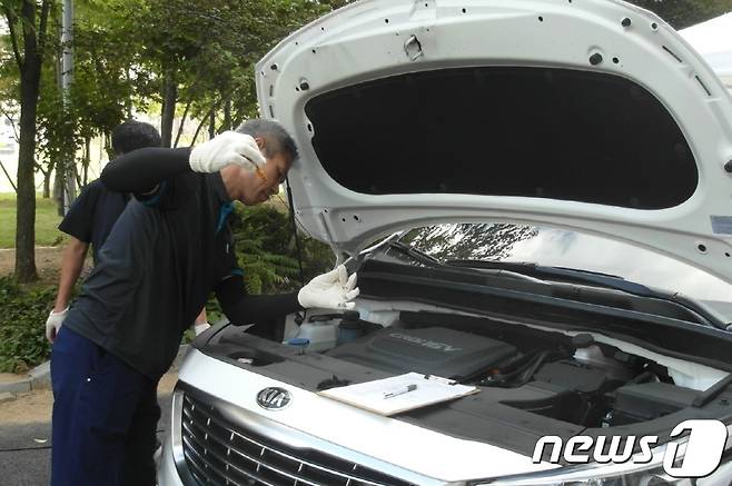 지난 2019년 금천구가 실시한 추석맞이 자동차 무상점검 모습(금천구 제공) /뉴스1