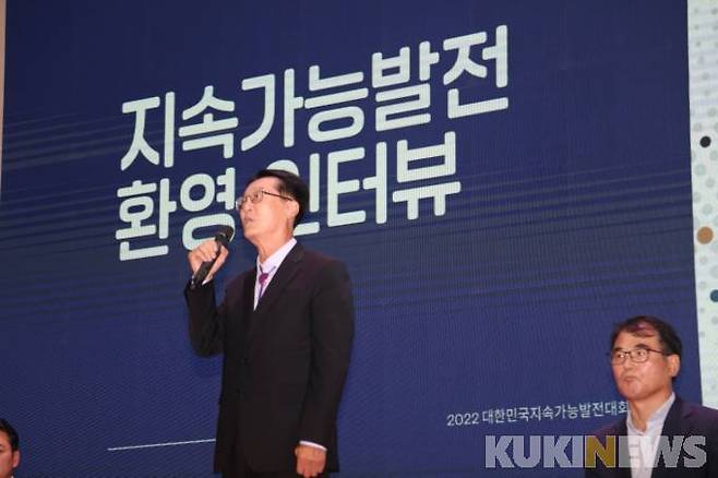 박우량 신안군수가 지속가능발전 지방정부협의회 제6대 회장으로 선출됐다.[사진=신안군]