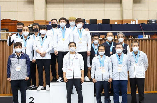 ‘제68회 경기도체육대회’ 3쿠션 단체전 2부 입상팀. (왼쪽부터)준우승 포천시, 우승 이천시, 공동3위 여주시, 양평군. (사진=경기도당구연맹)