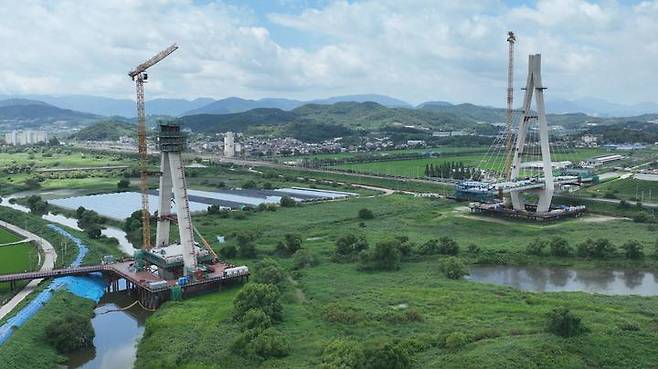 [창원=뉴시스] 국가지원지방도 60호선 김해 한림-생림 구간 공사현장.(사진=경남도 제공) 2022.08.17. photo@newsis.com *재판매 및 DB 금지