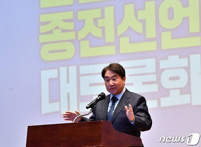 이석현 민주평화통일자문회의 수석부의장. 2021.12.14/뉴스1 ⓒ News1 구윤성 기자
