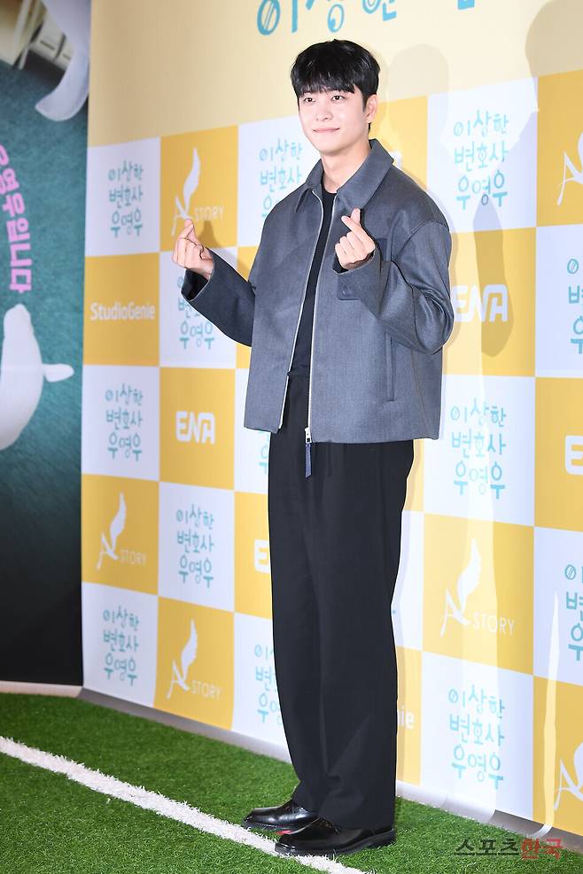 ENA 수목드라마 '이상한 변호사 우영우' 마지막회 단체 관람 행사에 참석한 강태오. ⓒ이혜영 기자 lhy@hankooki.com