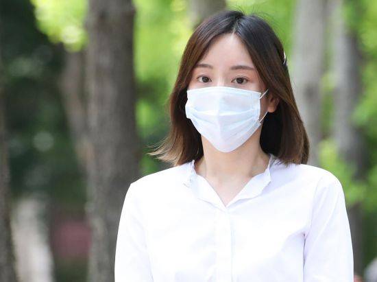 지난 2020년 마약 투약 혐의로 구속기소 된 남양유업 창업주 외손녀 황하나(당시 31세)씨가 집행유예로 석방되고 있는 모습. 사진 = 연합뉴스