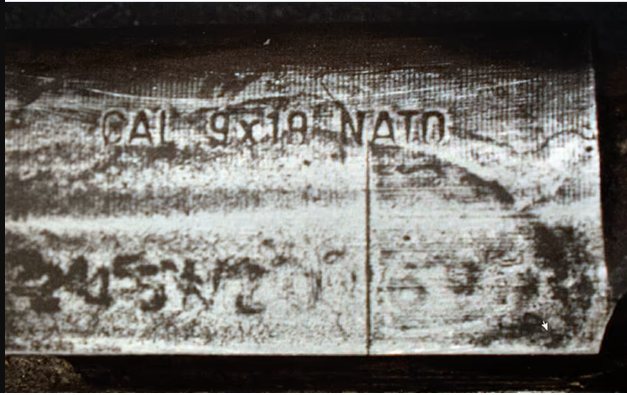 제니퍼 페어게이트의 총에서 일련번호가 지워진 모습. 일련번호 뒤에 세 자리를 알아볼 수 없다. 오슬로 경찰서 홈페이지