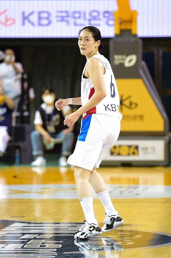 한국 여자농구 대표팀 최이샘은 19일 청주 라트비아전에서 최다득점을 올리며 활약했다. 사진=대한민국농구협회 제공