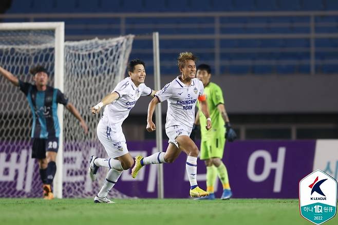 동점골을 터트린 충남아산 이학민. [한국프로축구연맹 제공. 재판매 및 DB 금지]