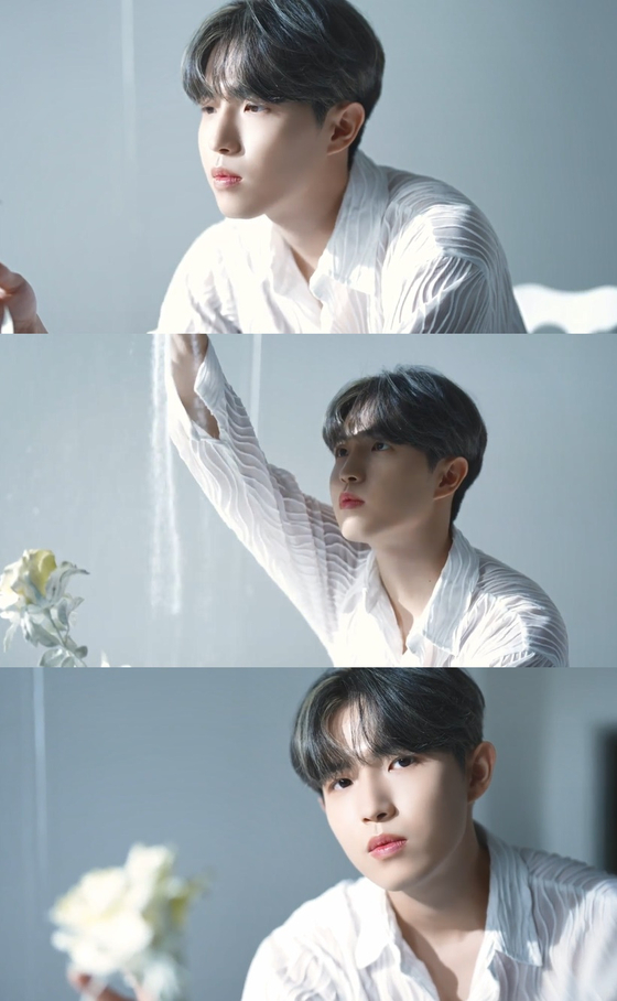 Singer Kim Jae-hwan has entered a full-scale comeback countdown.Kim Jae-hwan released his fifth mini-album Empty Dreams first concept Film on the official SNS on the 23rd.Kim Jae-hwan, who has a neat style with a white shirt, looks at the Rose carefully and emits a gentle look.Kim Jae-hwan sprays white sand on flowers and seems to be thoughtful. In the ending, he gazes at the camera with soft eyes and makes fans feel excited.Kim Jae-hwan, who has created a more mature atmosphere with a calm melody and a dreamy atmosphere, is curious about Shinbo.Empty Dream is a Mini album for nine months since Kim Jae-hwans fourth Mini album The Letter (THE LETTER) released in December last year, and is a new album released three months after the single Snail released in June.Kim Jae-hwan, who has been named as a producer by participating in overall work as well as writing and composing in The Letter, is said to have excellent capabilities in this new report, raising expectations for a comeback.Empty Dream will be released on various music sites at 6 pm on the 5th of next month.