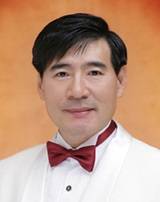 공윤팔 한국관악협회 계룡시 지부장