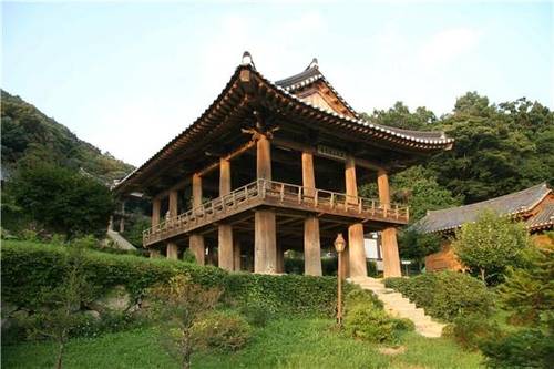 영주 부석사 범종각 전경 [문화재청 제공. 재판매 및 DB 금지]