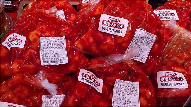 도쿄에선 과한 플라스틱 포장이 매우 흔하다