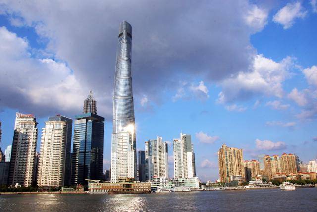 와이탄에서 바라본 상하이중심빌딩. ⓒ최종명