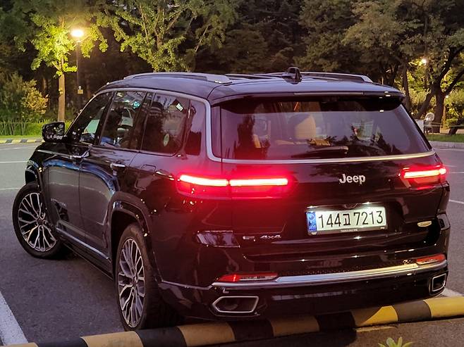 지프 올 뉴 그랜드 체로키 L 후면부[원호연 기자]
