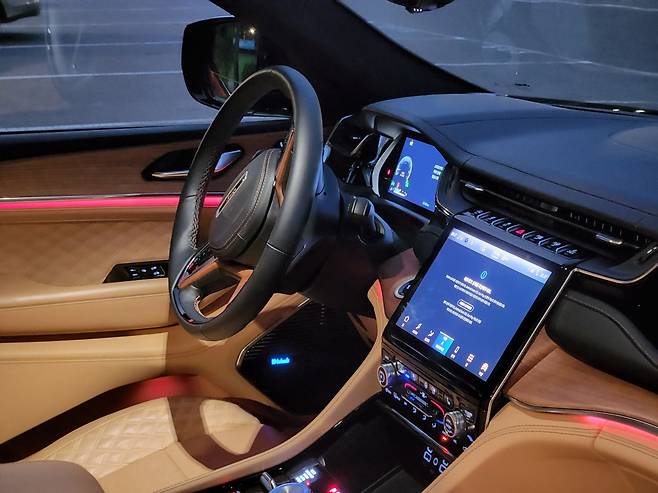 지프 올 뉴 그랜드 체로키 L 실내 디자인.[원호연 기자]