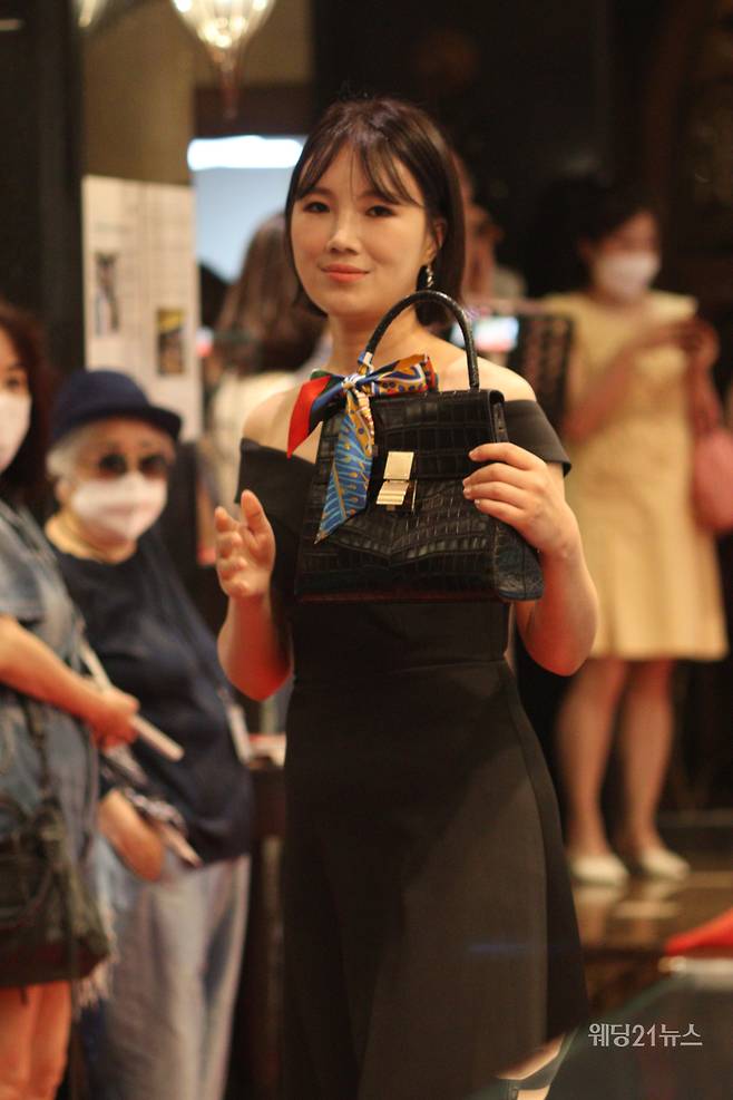 사진 : 젬브로스, 2022 서머 페스티벌 '비쥬얼드 서머'&nbsp;알렉산더 페리_악어백 패션쇼