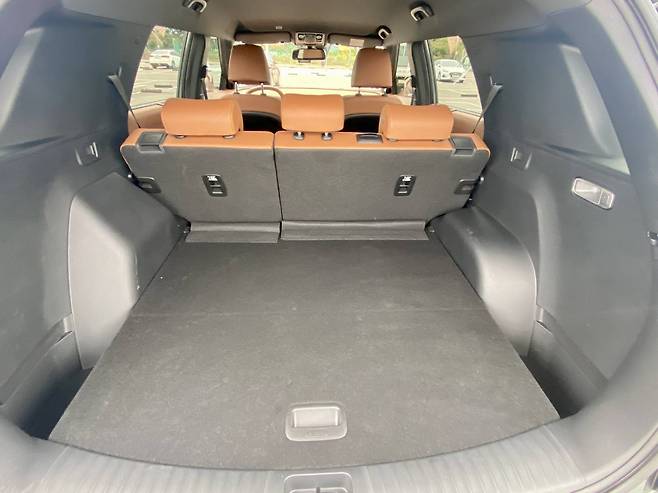 토레스 트렁크. 출처=IT동아