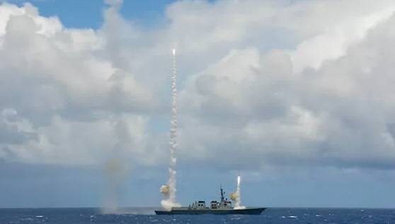 해군이 최근 미국 하와이 해상에서 벌인 SM-2 함대공 미사일 실사격 훈련에서 2발 중 1발은 목표물을 요격하지 못한 것으로 나타났다. [사진 = 연합뉴스]