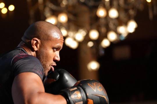 투이바사를 꺽고 다시 승리 전선에 선 시릴 가네(사진=UFC)