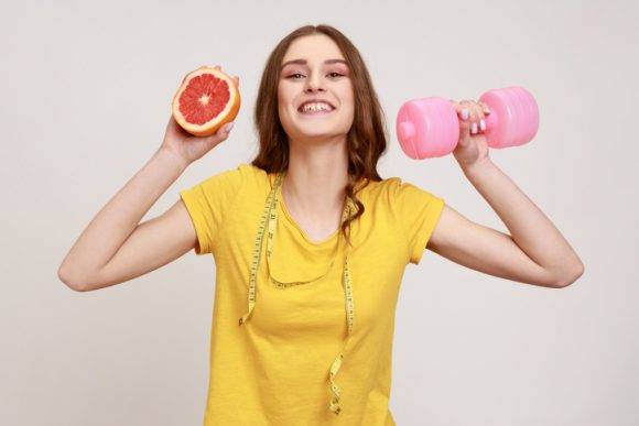 근력 운동 등을 통해 신진대사를 촉진하면 활력을 되찾데 도움이 된다. [사진=게티이미지뱅크]