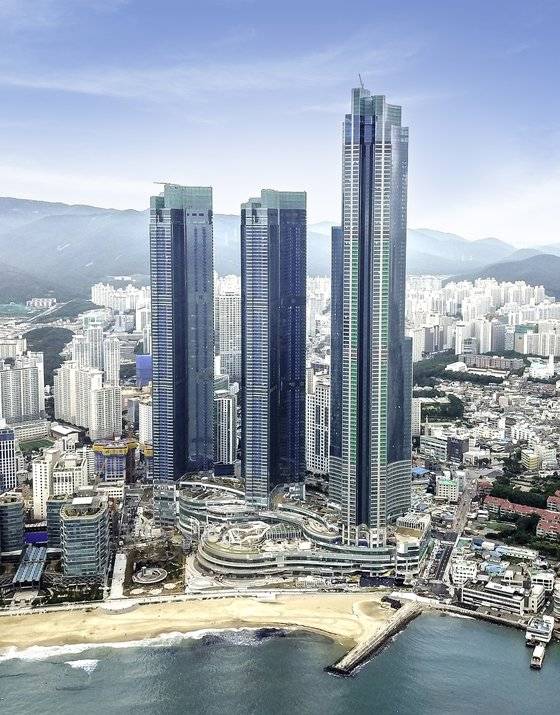 해운대 앞 바다에서 바라다 본 엘시티. 사진 엘시티