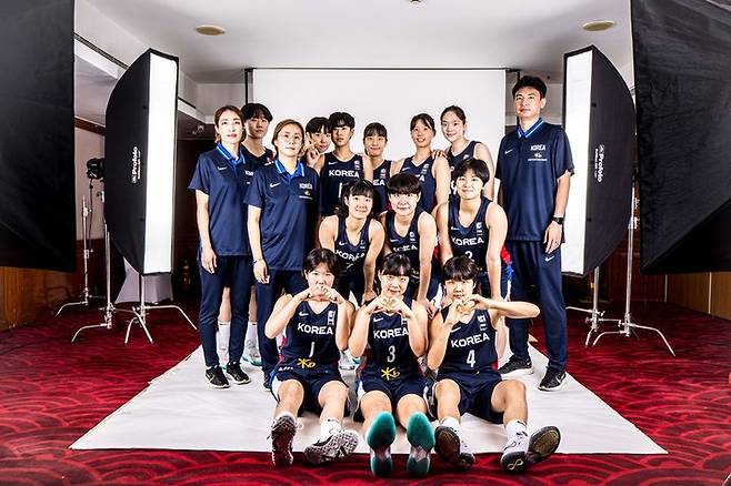 [서울=뉴시스]여자농구 U-18 대표팀. (사진=FIBA 제공)