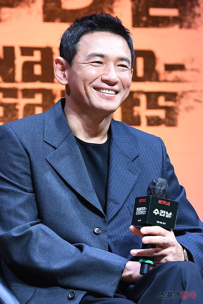 넷플릭스 시리즈 '수리남'(감독 윤종빈) 제작발표회에 참석한 황정민. ⓒ이혜영 기자 lhy@hankooki.com