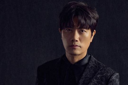 ‘모범가족’에서 마약조직 2인자 마광철 역을 연기한 박희순. 제공|넷플릭스