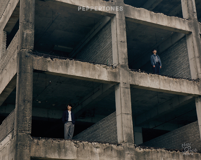 The band Peppertones (PEPERTONES) will return to their regular 7th album.On the 7th, the agencys antenna released a concept photo of its seventh regular album, Thousand years, along with news of Peppertones (Shin Jae-pyeong and Lee Jang-won) comeback on the official SNS.The photo shows two people making vintage buildings, vast nature, and a calm expression.In this concept photo, we have various aspects from staring at the camera to looking at another place, walking in the same direction, and sitting opposite members.Peppertones will make a comeback in four years and four months after his sixth full-length album Long Way, released in 2018.The band Peppertones, who has formed a mania group since his debut with the EP album A Preview in 2004, has established himself as a New Therapy Band by building a fandom with music that melts original sensibility and pleasant energy.In addition, various festivals and a number of broadcasting programs are showing a combination of musicality and artistic sense.Recently, Mnet Great Seoul Invasion has appeared as a team leader.They have been empathizing with listeners with the sound of heavy youth through intense and refreshing sound, and they are interested in the new news that they will show for a long time.Peppertones will release his regular 7th album, Thousand years, and return to the music site at 6 pm on the 20th.