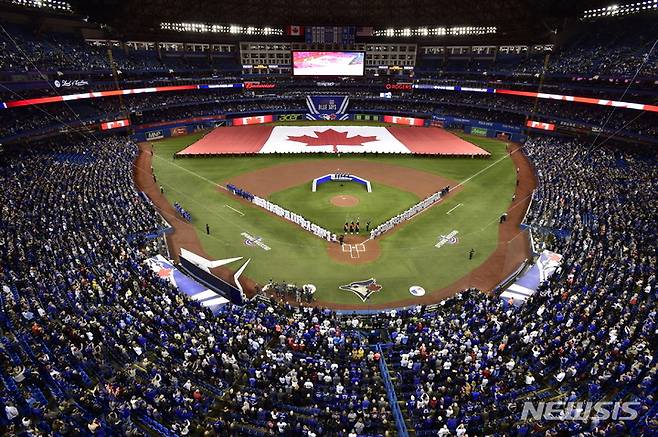 [토론토=AP/뉴시스] 메이저리그(MLB) 토론토 블루제이스의 홈구장인 로저스 센터. 2019.03.28