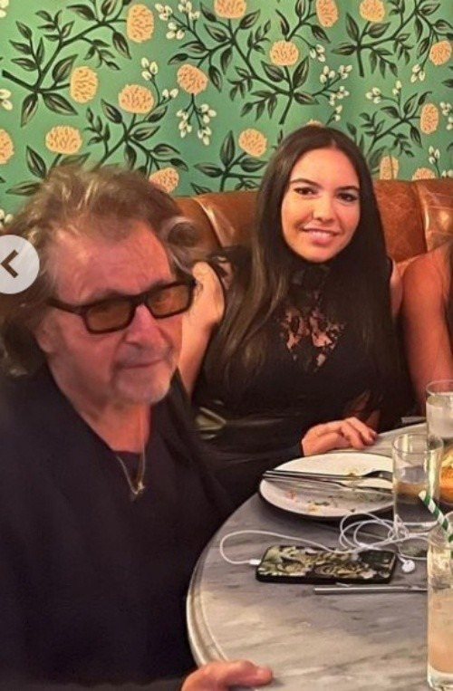 Actor Al Pacino, 82, who is known for his films The Godfather and Scarface, and his GFriend, TV producer Noir Alfala, 28, have been in a sweet open devotion for more than five months.The Daily Mail reported on the 8th (local time) that the two people were enjoying the evening date at the Sunset Tower Hotel in Los Angeles.Pacino showcased a half-released black shirt, a gold chain to match it, and a chic look with sneakers, while Alfala showcased her couple in a figure-hugging black dress.The 54-year-old Agechai couple are in a mood that doesnt care about the bad looks of the public; the pair had previously spent Pacinos 82nd birthday together.At the time, Alfala officially acknowledged his devotion to his SNS by posting Happy Birthday with the appearance of Pacino as a young man.Noor cares nothing about the fact that his new boyfriend has more Age than his father, an aide to Alfala told Page Six in April.She mostly does date with very wealthy Ageden men, it was reported that the pair began seeing each other during the Pandemic.Noir previously enjoyed romance with 78-year-old Singer Mick Jagger, and the sea, which was also surrounded by rumors with 91-year-old Actor and director Clint Eastwood.Pacino split in early 2020 while dating Actor and Singer Mattal Dohan.Prior to that, he had a long relationship with Lucilla Sola, the mother of model Camilla Morone, an Argentine actor and former GFriend of Actor Leonardo DiCaprio.SNS