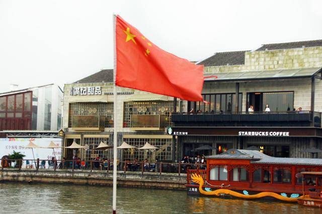 여기도 스타벅스, 방생교 건너 찻집에서 본 풍광. ⓒ최종명