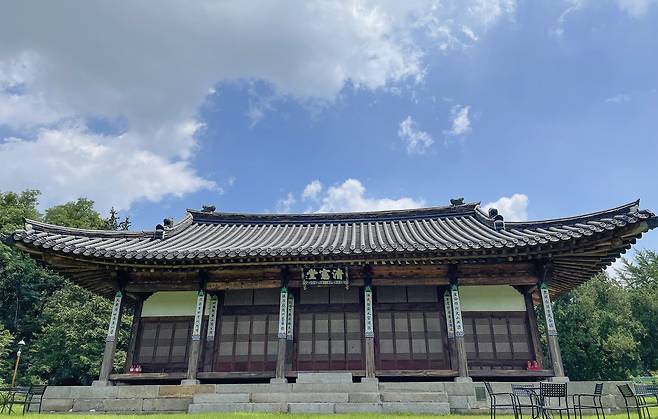 육군사관학교 영내에 있는 조선 말 군사기관인 삼군부의 청사인 청헌당. 1868년(고종 5년) 광화문 앞에 세워졌다. 1967년 세종로 정부중앙청사를 지으면서 육사로 옮겼다. 김상진 기자