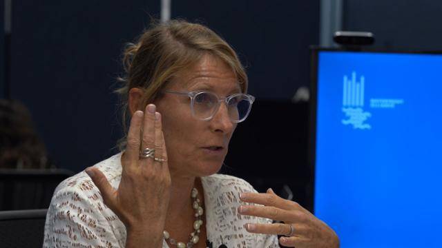 커트니 워럴 워터프론트얼라이언스 대표가 뉴욕시의 홍수 대책에 대해 설명하고 있습니다. 김광영PD