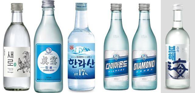 시중에 나와있는 투명병을 사용한 소주 제품들. 왼쪽부터 롯데칠성음료의 '처음처럼 새로', 하이트진로의 '진로이즈백', 한라산의 '한라산 소주', 대선주조의 '다이아몬드소주', 보해양조의 '보해소주'. 대표적인 소주 투명병들.