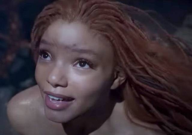 9일(현지시간) 캘리포니아주 애너하임 컨벤션센터에서 개막한 팬 축제 'D23 엑스포'를 통해 공개된 디즈니의 '인어공주' 실사영화 예고편의 한 장면.