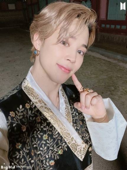 방탄소년단 지민, '한복' 트렌드 해시태그 1위 '#JIMIN'..'KOREA FRONTMAN'