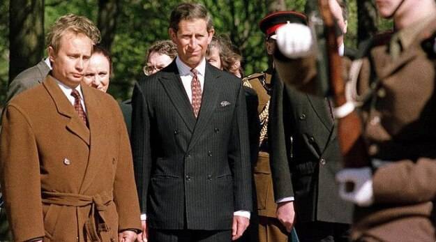 1994년  블라디미르 푸틴 러시아 대통령(왼쪽)과 영국 찰스 3세 /트위터 @sovietvisuals