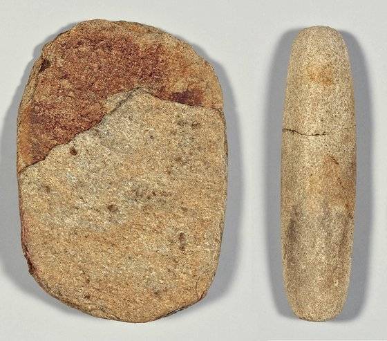 서울 암사동 유적에서 출토된 갈돌과 갈판. 서울 암사동 유적 제공