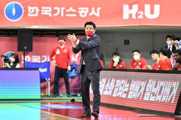 한국가스공사 유도훈 감독 / 사진=KBL 제공