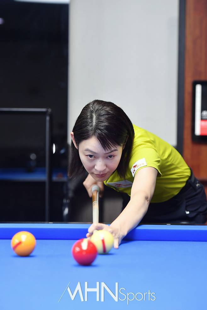 인터뷰에 앞서 포즈를 취하고 있는 히다 오리에ⓒMHN스포츠 이현지 기자